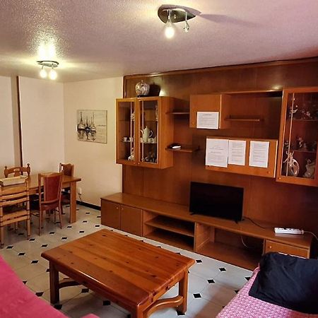 Apartamentos Casa May 1- Centro Benidorm-Solo Mayores De 30 Anos Y Familias ภายนอก รูปภาพ