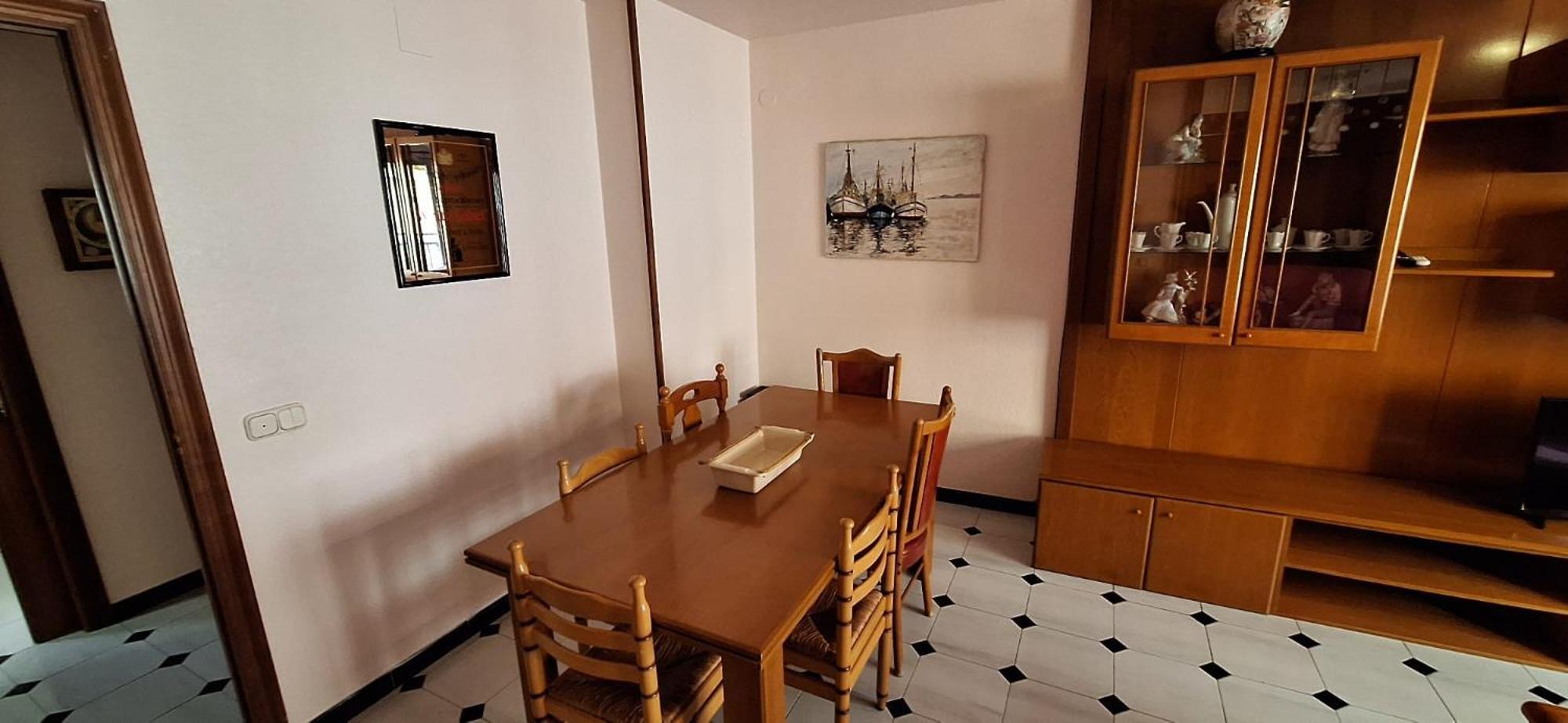 Apartamentos Casa May 1- Centro Benidorm-Solo Mayores De 30 Anos Y Familias ภายนอก รูปภาพ